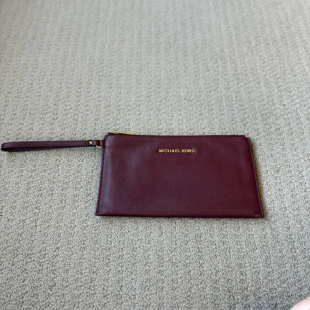 Michael Kors Burgundy Pebbled Leather Wristlet Pouch Gold Hardware Clutch